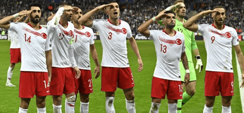 爱游戏大厅-土耳其队在欧国联比赛中实现逆转