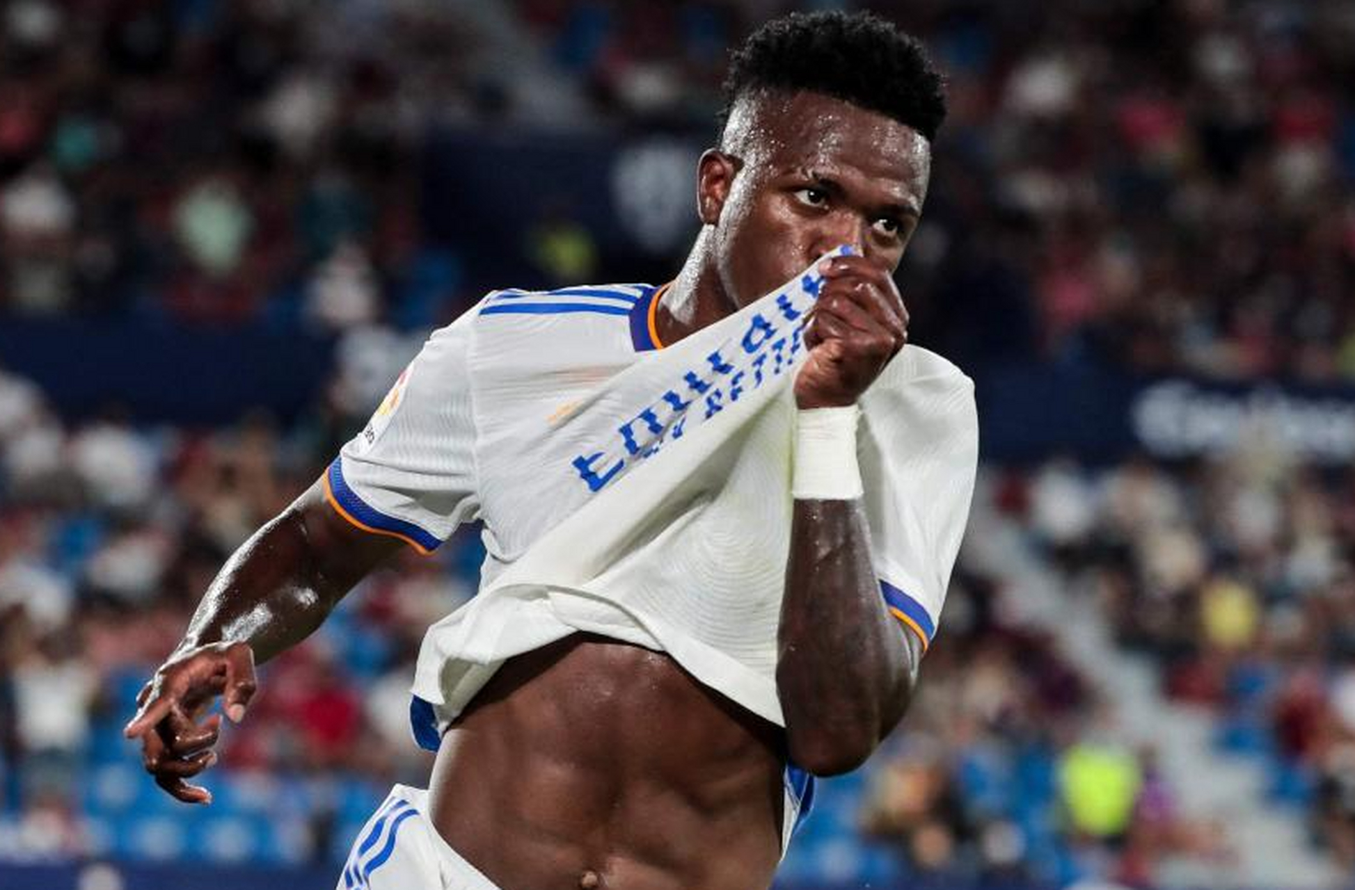 奥萨苏纳痛失积分,陷入保级泥潭的简单介绍 奥萨苏纳痛失积分,陷入保级泥潭的简单介绍