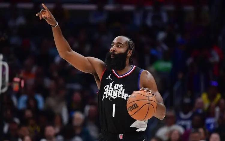 火箭队狭胜老鹰队,哈登绝杀化解胜负悬念 火箭队狭胜老鹰队,哈登绝杀化解胜负悬念