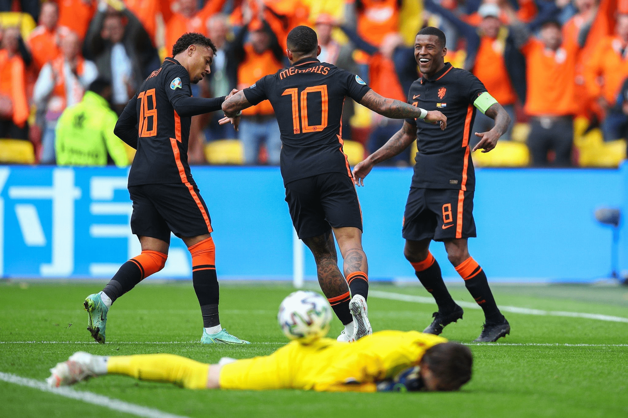 荷兰逼平挪威,双方争夺晋级资格激烈!的简单介绍 荷兰逼平挪威,双方争夺晋级资格激烈!的简单介绍