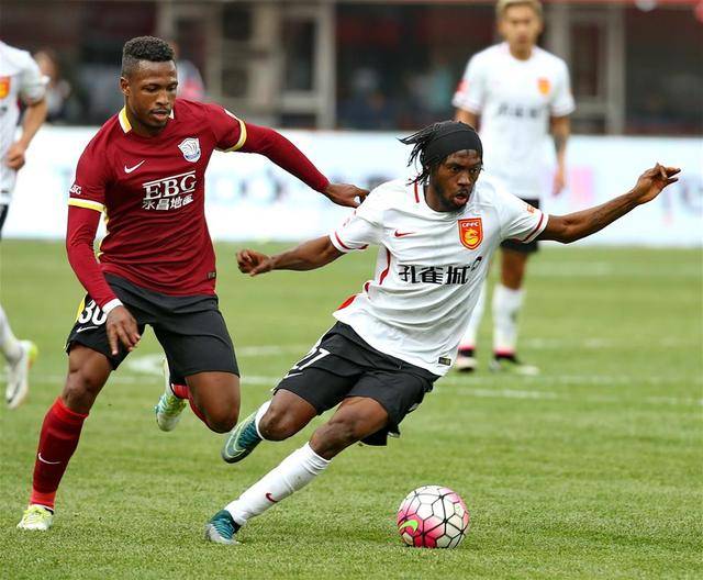 青岛黄海队员状态火热,精神抖擞 青岛黄海队员状态火热,精神抖擞