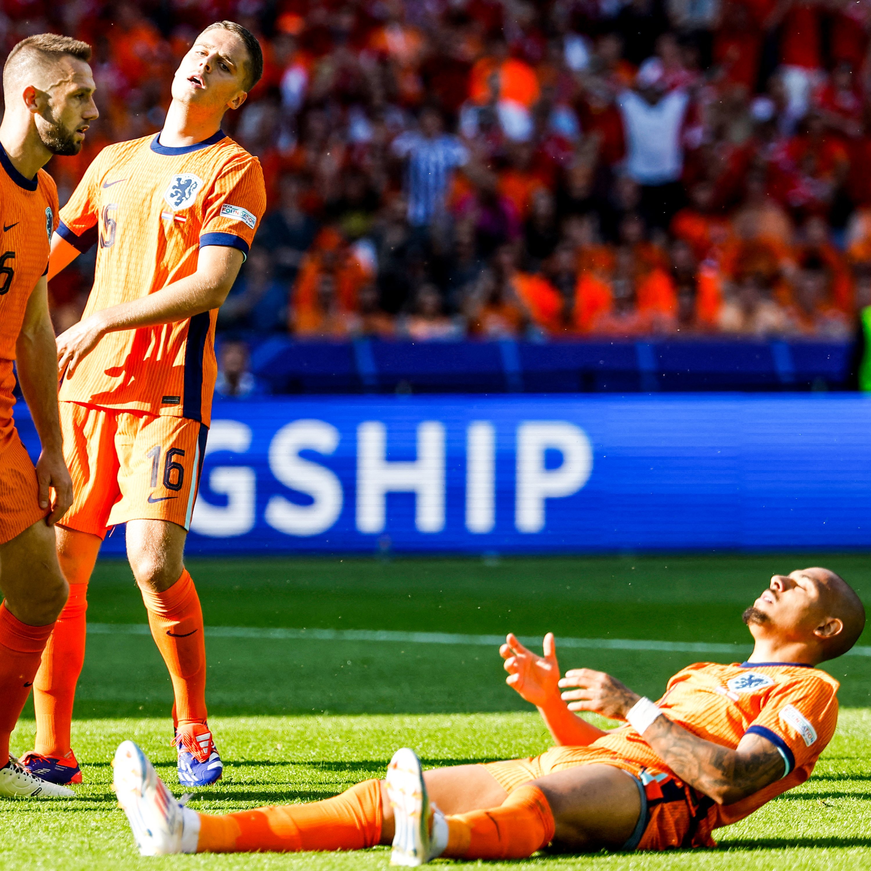 荷兰队势不可挡，赛场上表现抢眼