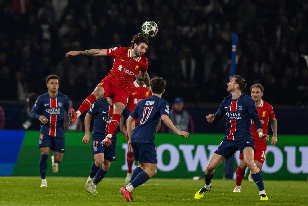 关于利物浦将面对南安普顿的挑战，胜负难料的信息