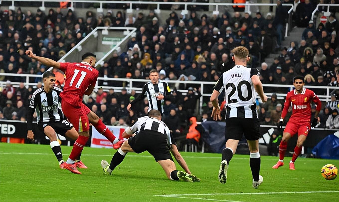 爱游戏官网-利物浦前锋连续进球，助球队斩首胜