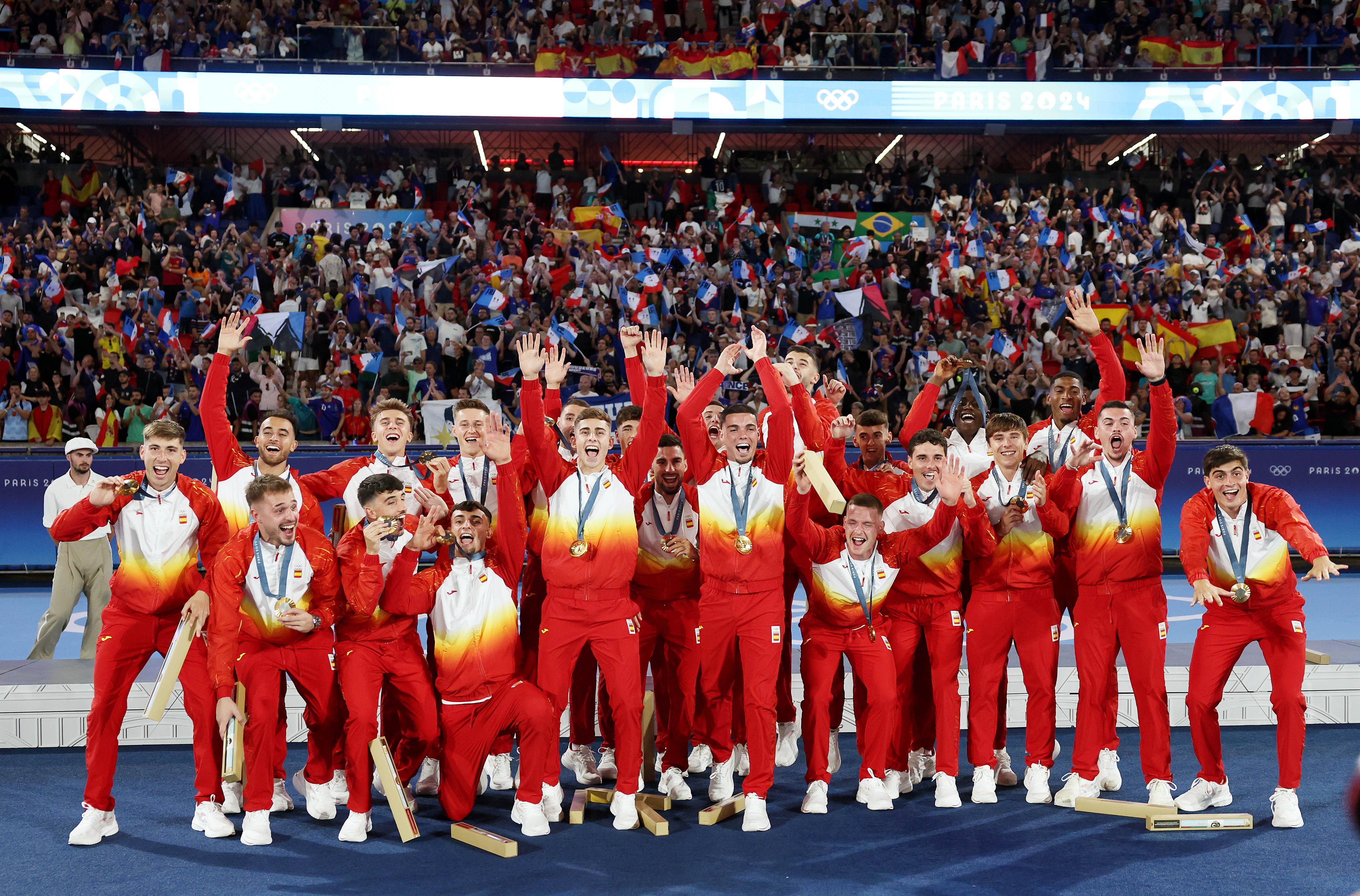 包含高规格国际赛事登场:西班牙队力争胜利的词条 包含高规格国际赛事登场:西班牙队力争胜利的词条