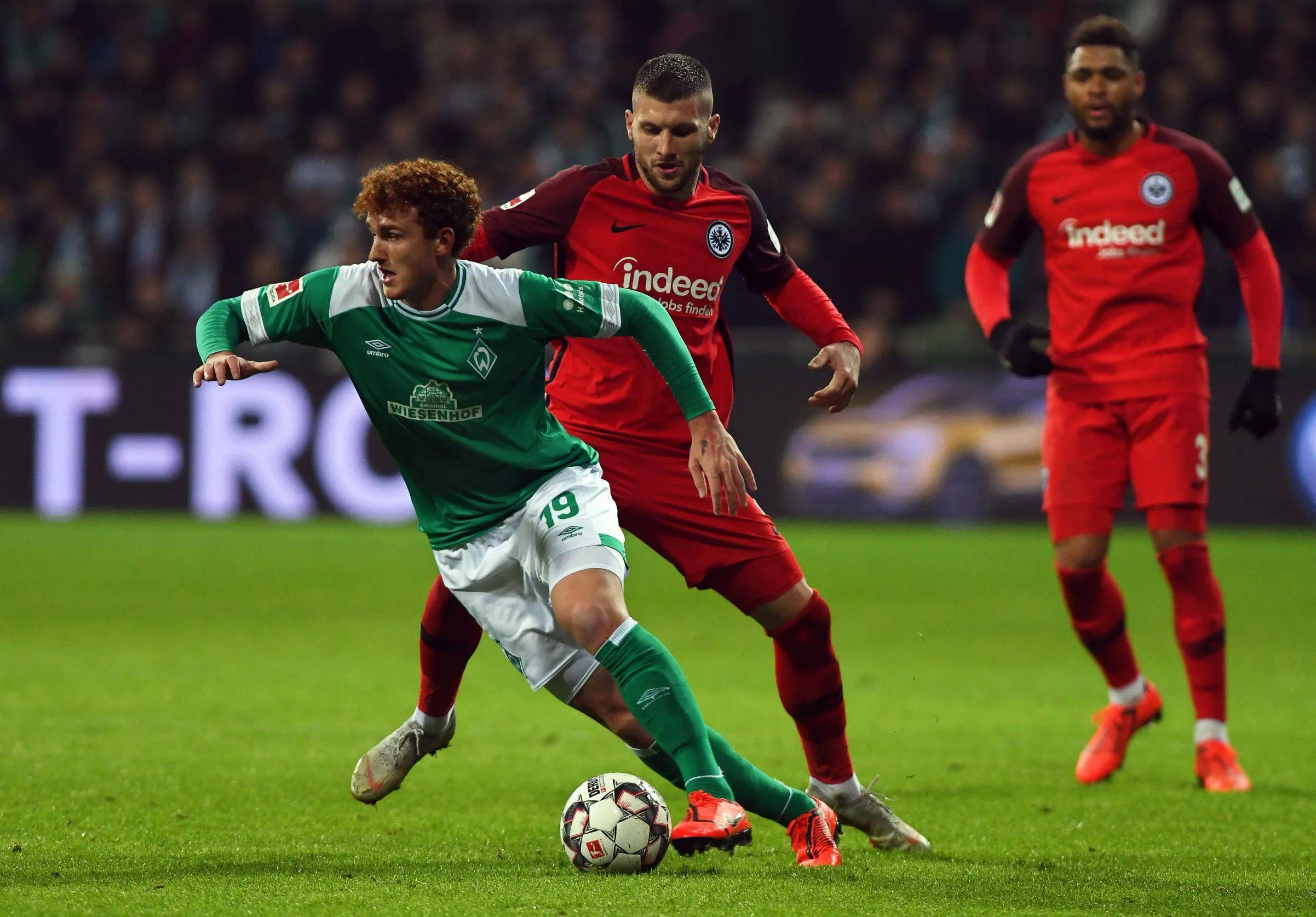 --阿贾克斯主场胜巴黎,欧冠小组赛出色表现的简单介绍 --阿贾克斯主场胜巴黎,欧冠小组赛出色表现的简单介绍