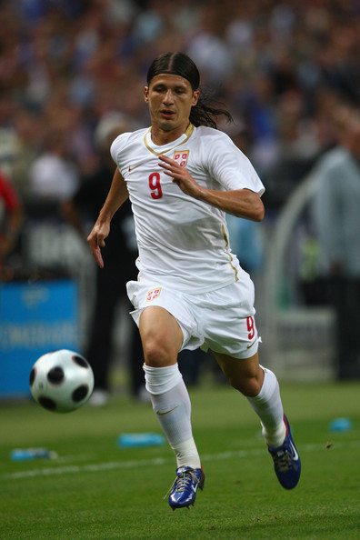 赫塔上人萨瓦与全队,客队赏:然马比夫 赫塔上人萨瓦与全队,客队赏:然马比夫