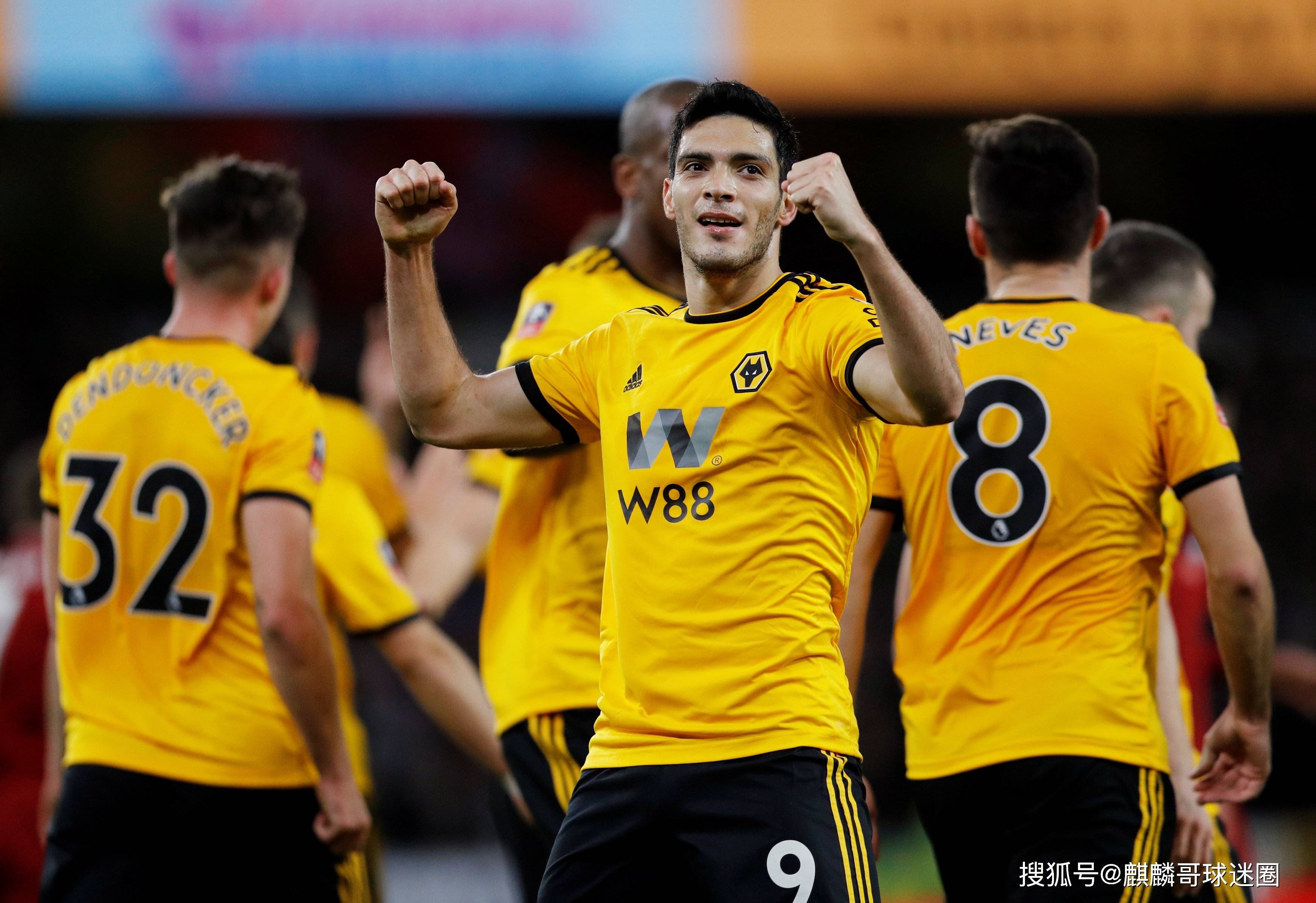 牛津联主场大胜狼队,豪取胜利 牛津联主场大胜狼队,豪取胜利