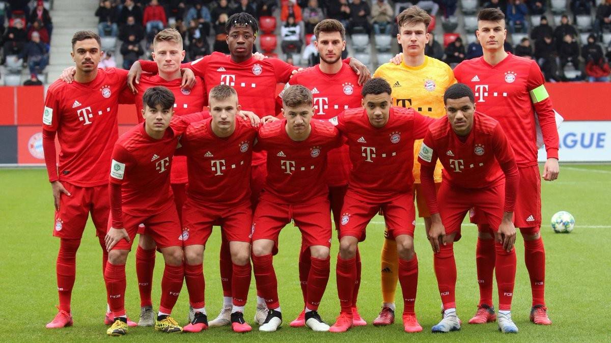 包含拜仁慕尼黑客场对阵弗赖堡:德甲豪门对决的词条 包含拜仁慕尼黑客场对阵弗赖堡:德甲豪门对决的词条