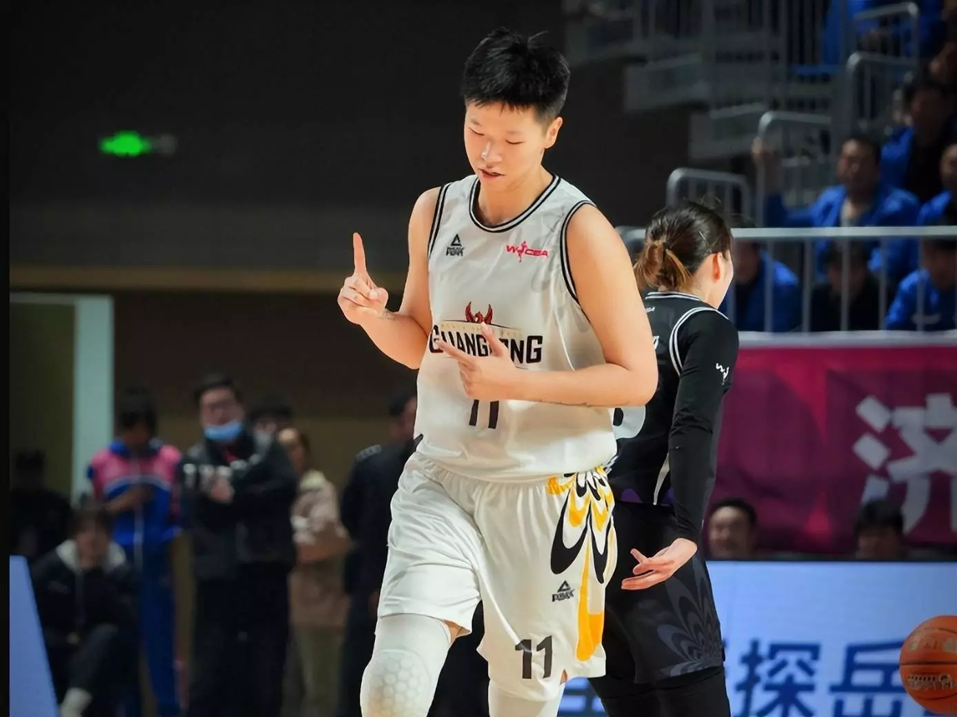 包含火爆赛季开启,各路豪强激战正酣的词条 包含火爆赛季开启,各路豪强激战正酣的词条