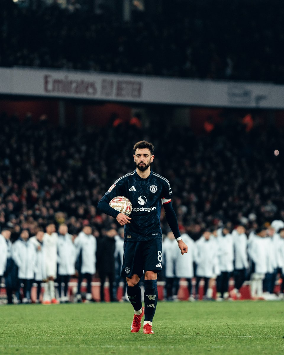 曼联被南安普顿完胜,连续三轮失利 曼联被南安普顿完胜,连续三轮失利