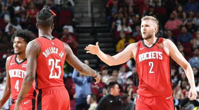 根特中场崭露头角,锋线进攻表现稳健强大 根特中场崭露头角,锋线进攻表现稳健强大