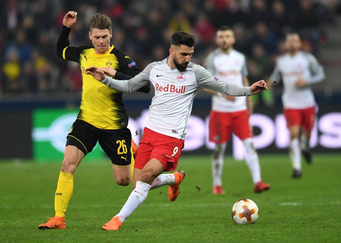 皇马主场失利,欧冠前景渐显阴霾的简单介绍 皇马主场失利,欧冠前景渐显阴霾的简单介绍