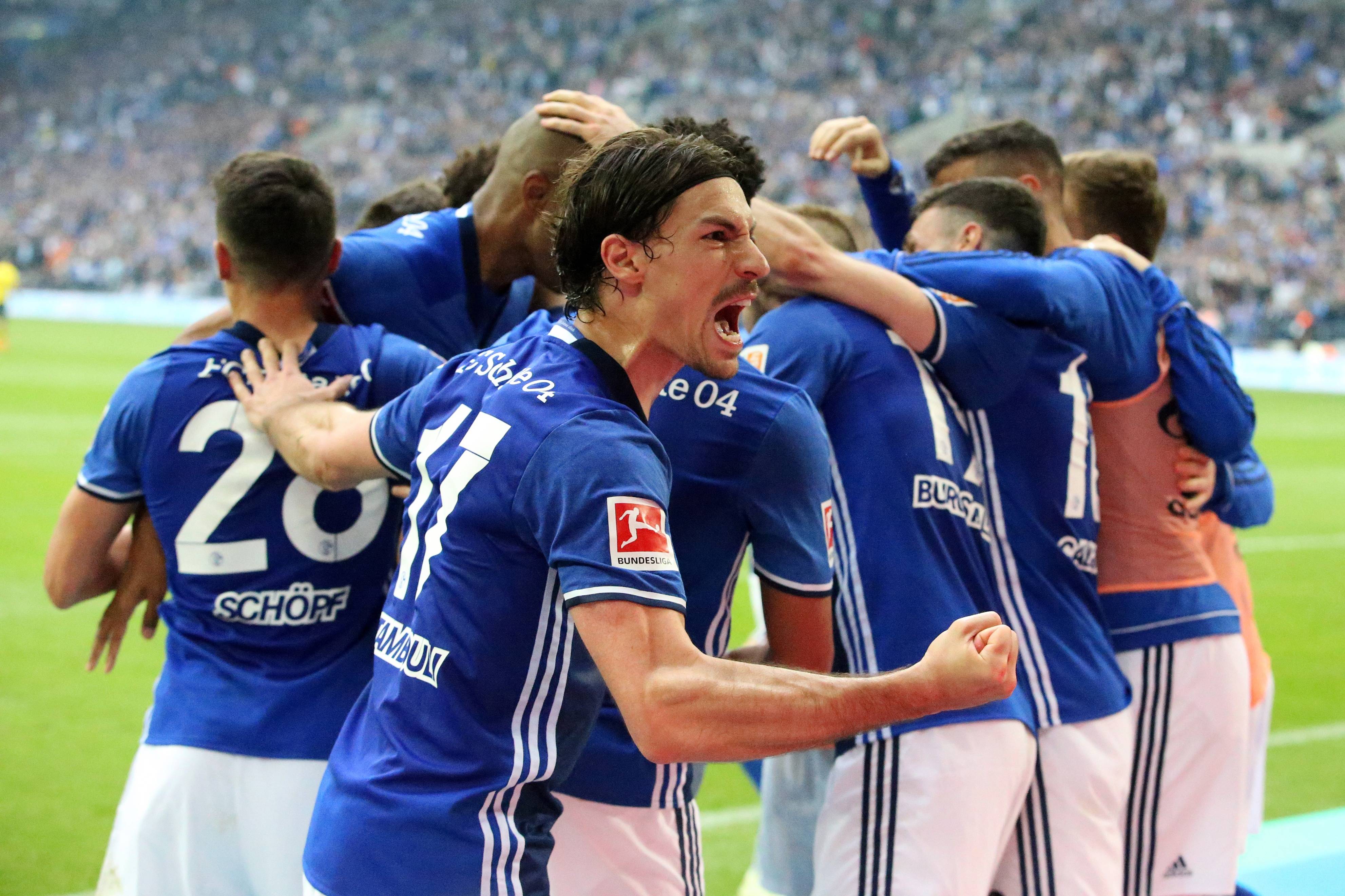 爱游戏娱乐-沙尔克04客场遭难堪，与对手互有一胜