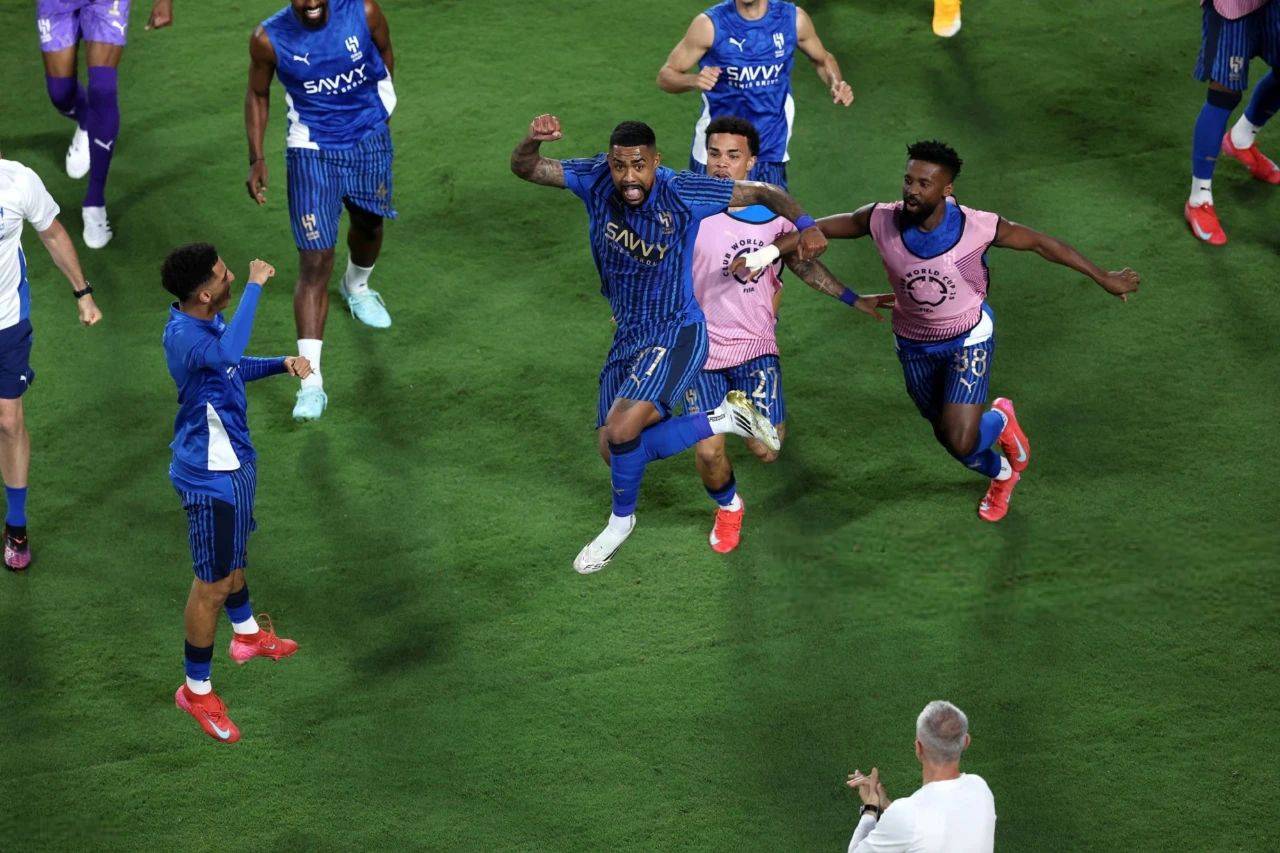 爱游戏官方-曼城备战国际盛事，期待夺冠