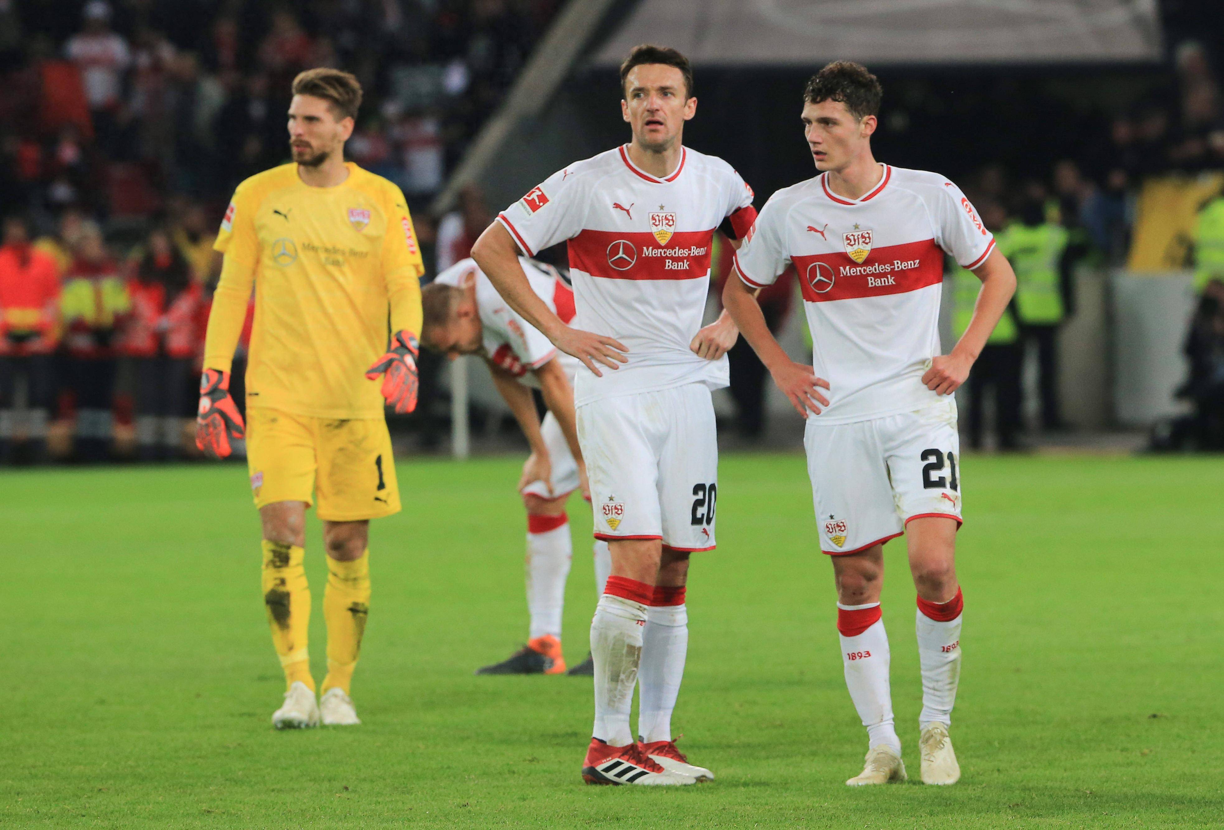 爱游戏体育-莱比锡红牛主场小胜弗兰克福，继续领跑