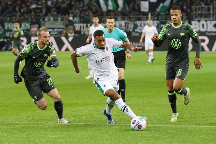 沃尔夫斯堡球员颇受赞誉，队内竞争激烈