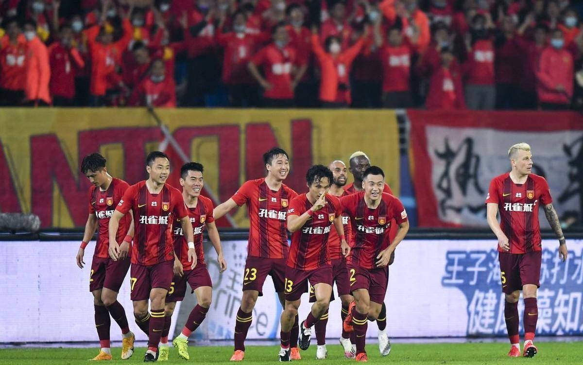 中超球队主场迎来困境比赛寻求解决