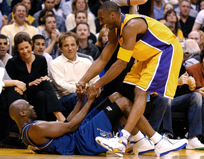 爱游戏下载-关于TES翻盘TSM，Kanavi拿下关键大龙激烈交锋四强赛，留下经典瞬间的信息