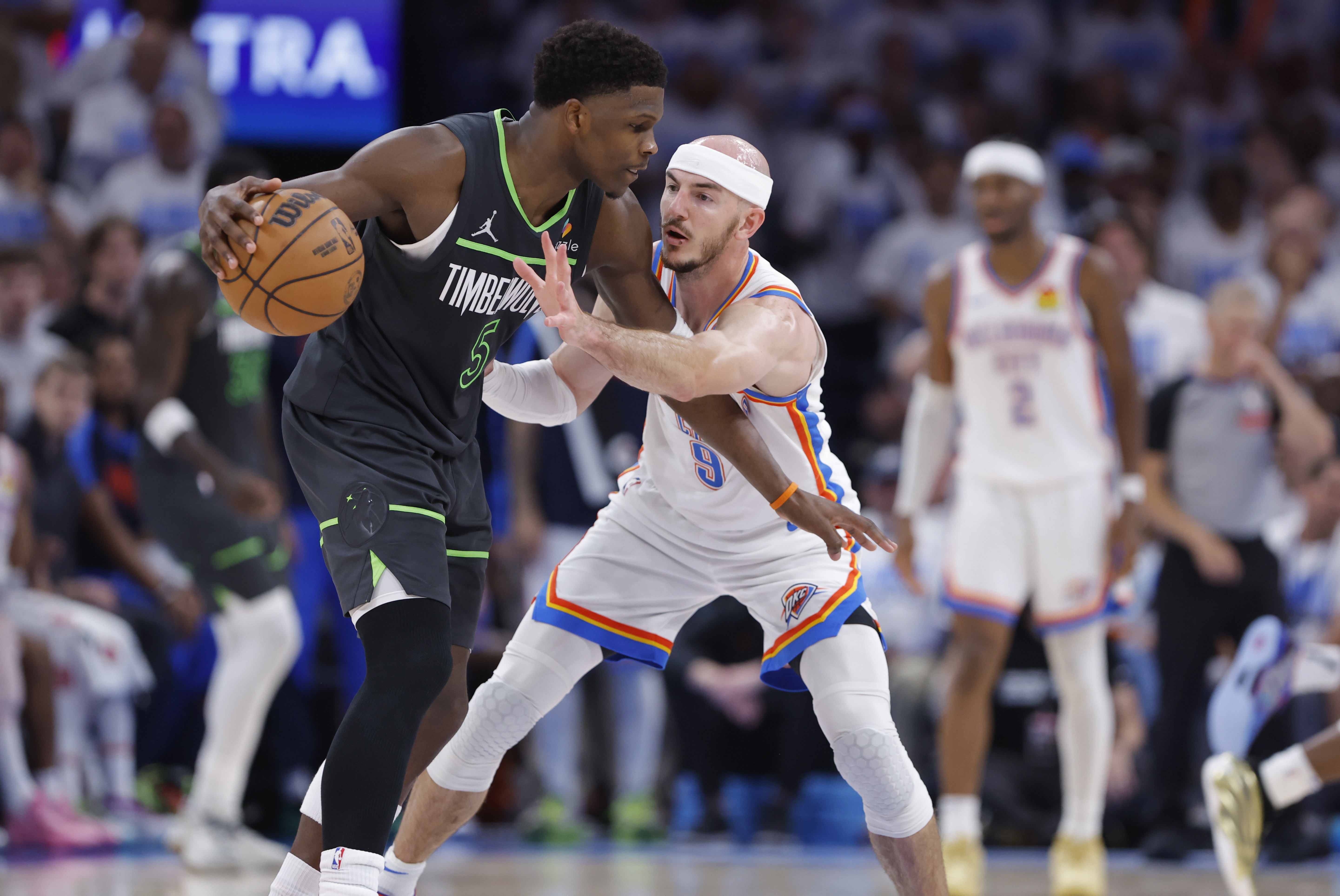 爱游戏官网-雷霆力克吉林队，库里刷新纪录