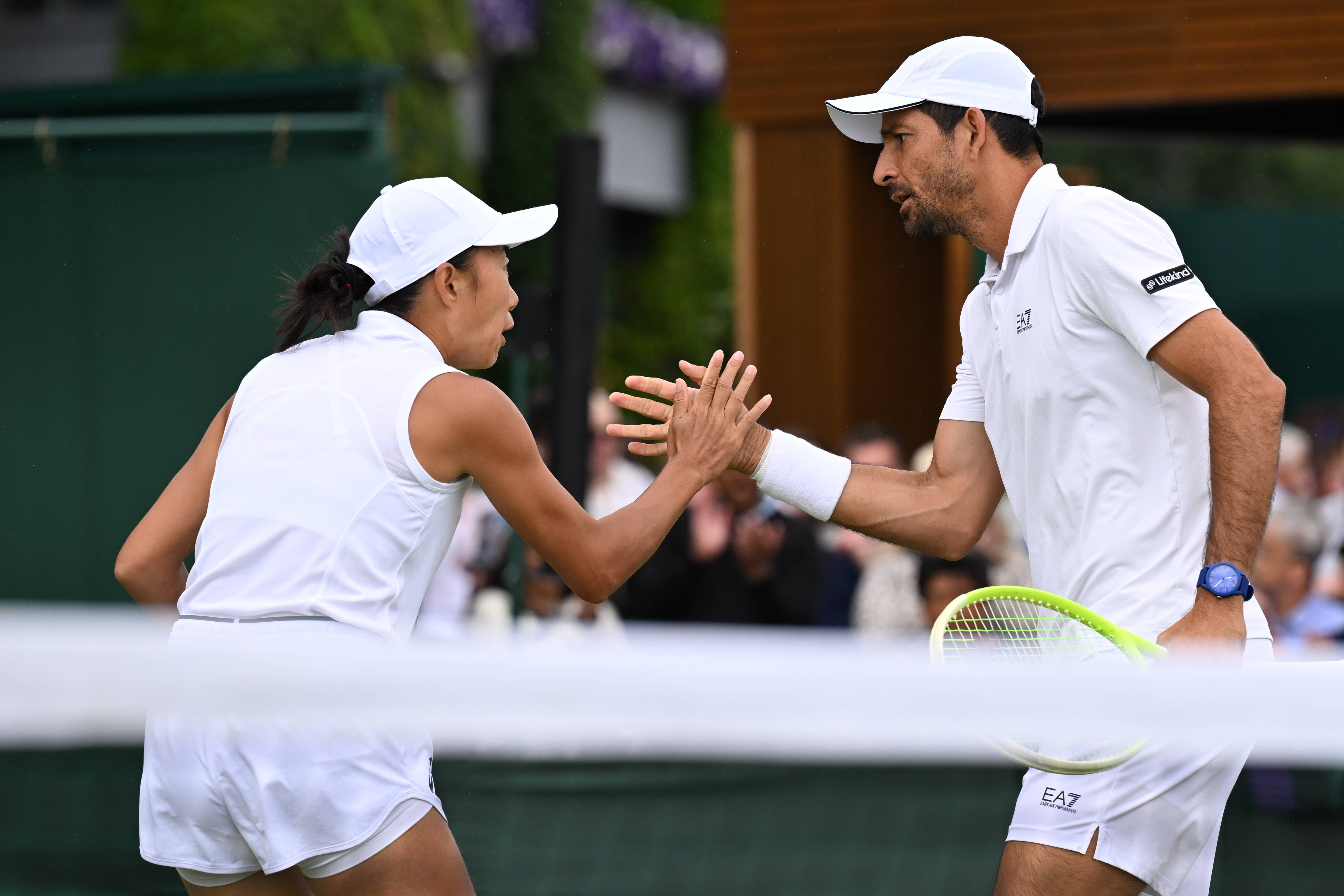 爱游戏APP-温网逆转年终总决赛，穆雷带队取胜